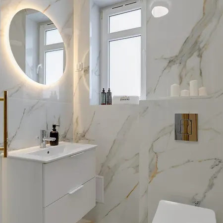 Old Town Straganiarska By Downtown