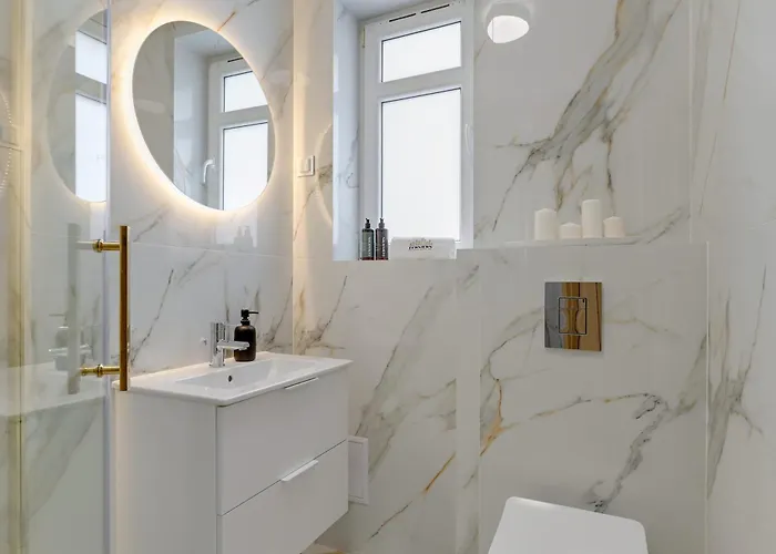 Old Town Straganiarska By Downtown